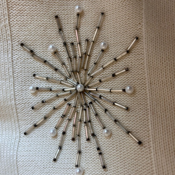 NWT Liz Claiborne Wool Acrylic Beaded Snowflake Cream Ecru Sweater Size Medium - Picture 13 of 16